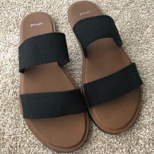 Sanuk slip on sandals